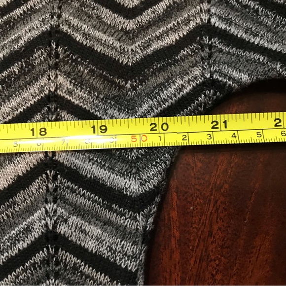 I.N Studio Women’s Sweater Large - Picture 6 of 6